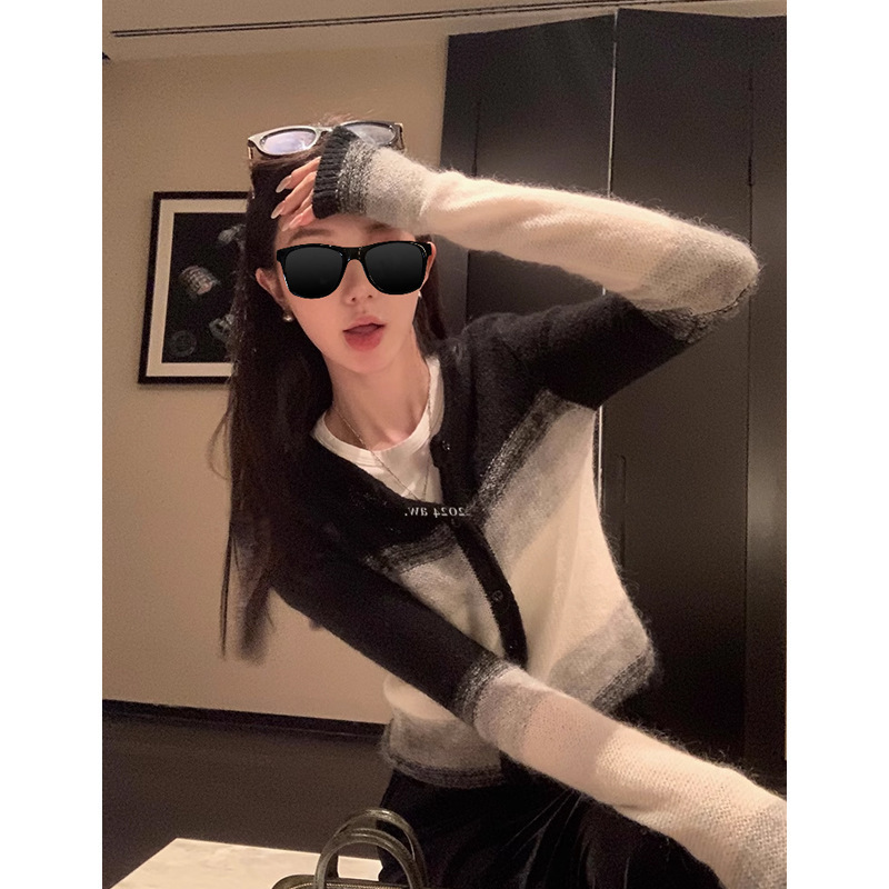 Ouyang Mohair Gradient Sweater Women's Winter New Lazy Style Sweater Retro Long Sleeve Cardigan Top Ouyang Mohair Gradient Sweater Women's Winter New Lazy Style Sweater Retro Long Sleeve Cardigan Top