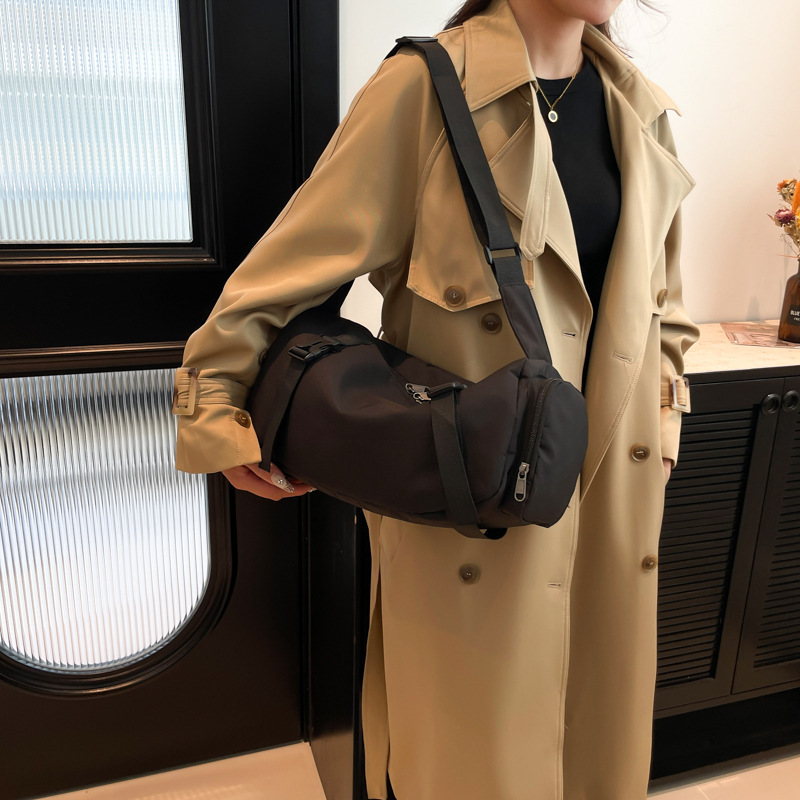 Mujeres de hombro para viajes de gran capacidad 2024 nuevo bolso deportivo multibolso simple bolso unidireccional