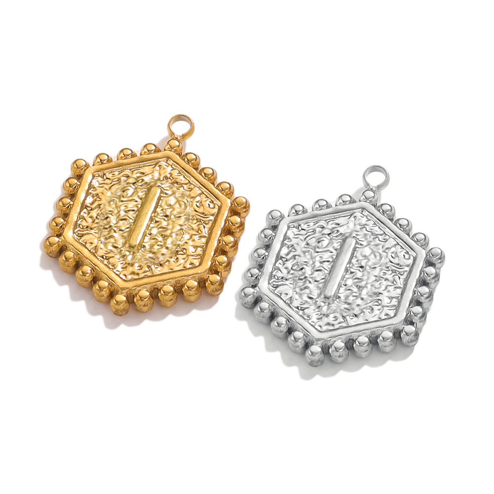 Colgante hexagonal de la letra del corazón del acero inoxidable A-Z colgante de la letra hexagonal DIY accesorios de la joyería colgante