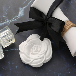 Camellia Aromatherapy Gypsum Tablets Home Wardrobe Bedroom Long-Lasting Fragrance Room Incense Girls Car Hanging Sign