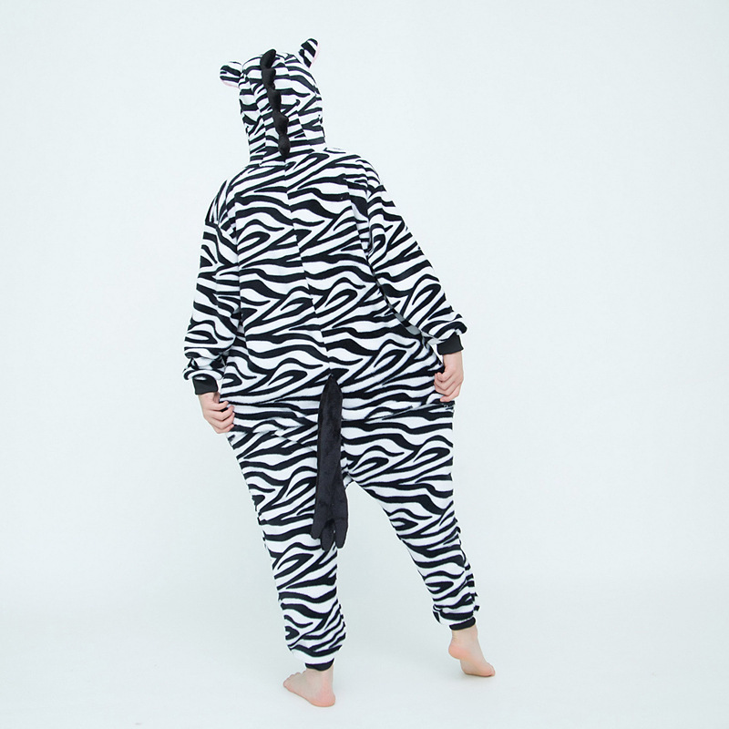 Otoño e Invierno niños y niñas de dibujos animados de animales de una sola pieza pijamas de franela Totoro Panda aseo ropa para el hogar lote mixto