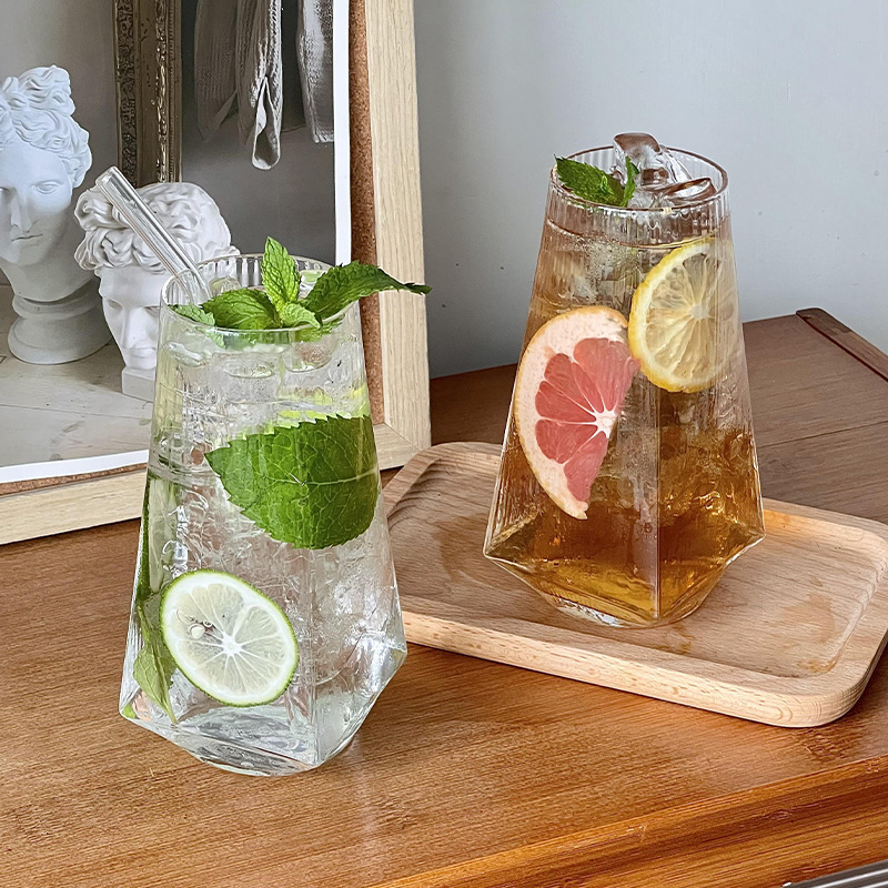 Taza de vidrio a rayas de diamante cuadrado, taza de frutas, taza de agua de burbujas de soda, taza de bebida fría, taza de agua potable