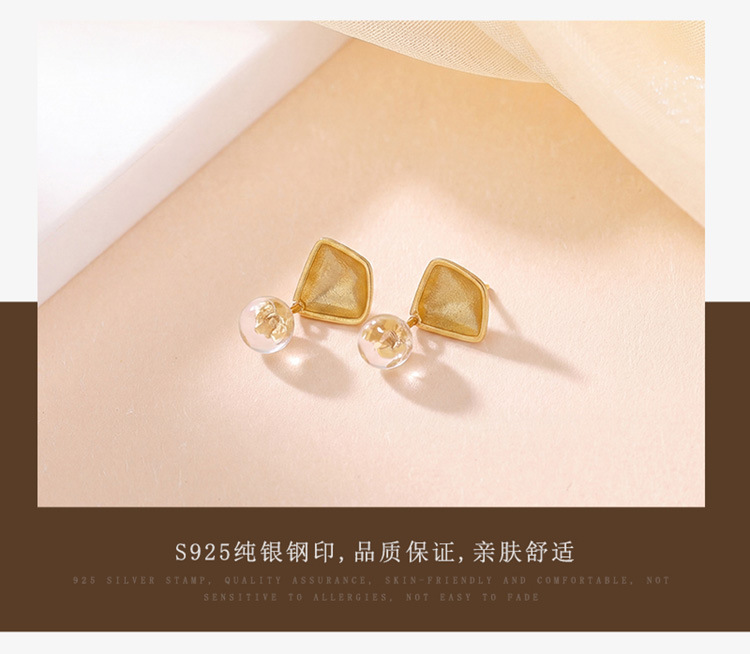 Khuyên tai nữ bạc S925 mạ vàng mờ hình trái tim hình học không đều — Kiểu hai bạc chi tiết 6