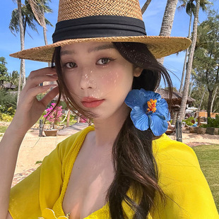 ���u���˷�ɣ���l�AŮ�Շ��г�Ƭ���R��߅�A�ȼ��L�u�����^�l�