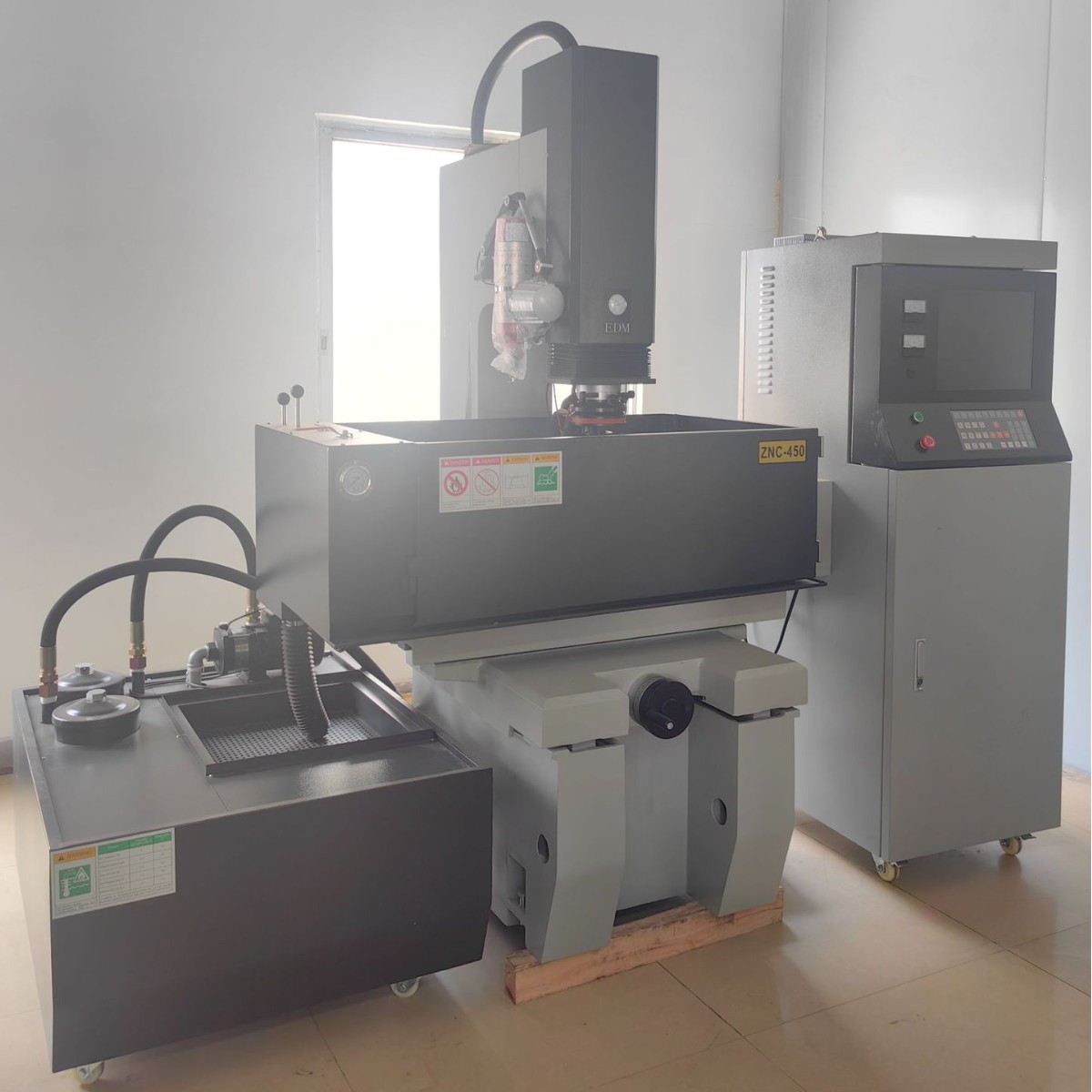 EDM�𻨻�����ֱ��̨�������ϵͳZNC450EDM����ģ�߸߾��ȸ߾���