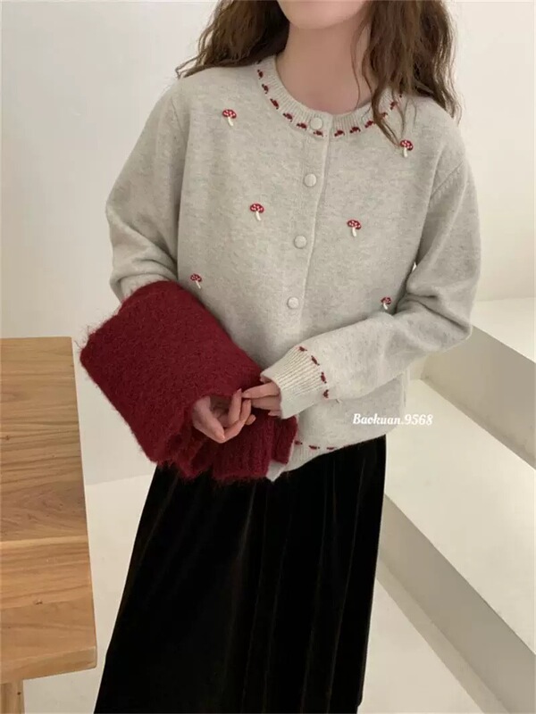 温柔韩系圆领针织开衫少女感2025秋冬新款宽松甜美减龄毛衣外套女|undefined