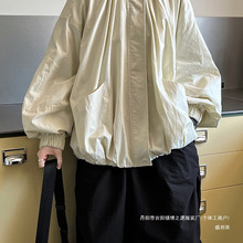 厂家羽绒服女短款2025新时尚松紧圆领工装休闲夹克泡泡袖宽松保暖