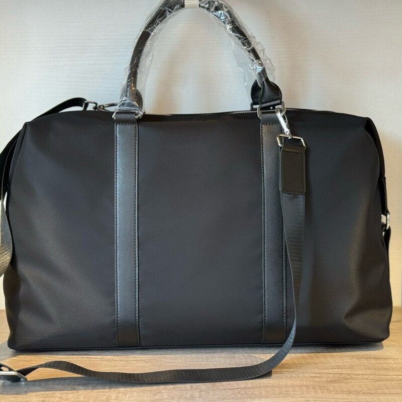 P Brand Men's Business Handbag, Large-Capacity Travel Bag, Shoulder Crossbody Computer Bag, Fashionable Commuter Bag