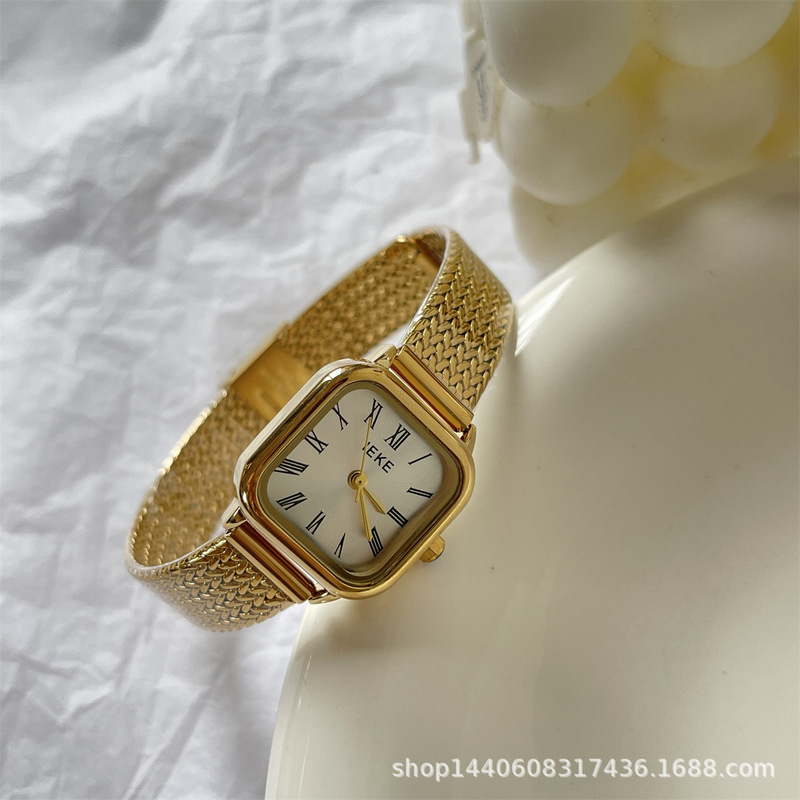 IEKE small square gold retro square Roman scale metal steel belt quartz watch female student Advanced IEKE small square gold retro square Roman scale metal steel belt quartz watch female student Advanced