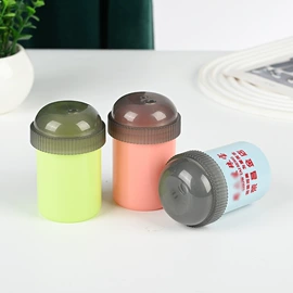 纸巾盒;塑料杯;筷笼