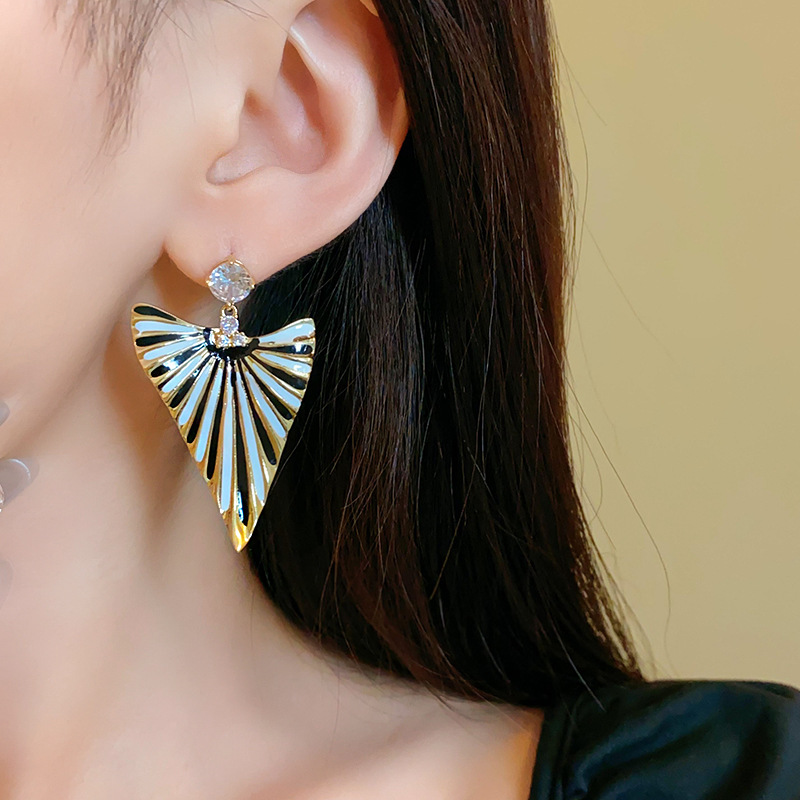 Triangular Stripe Drop Earrings Silver Needle With Zircon Luxury_voghion.com