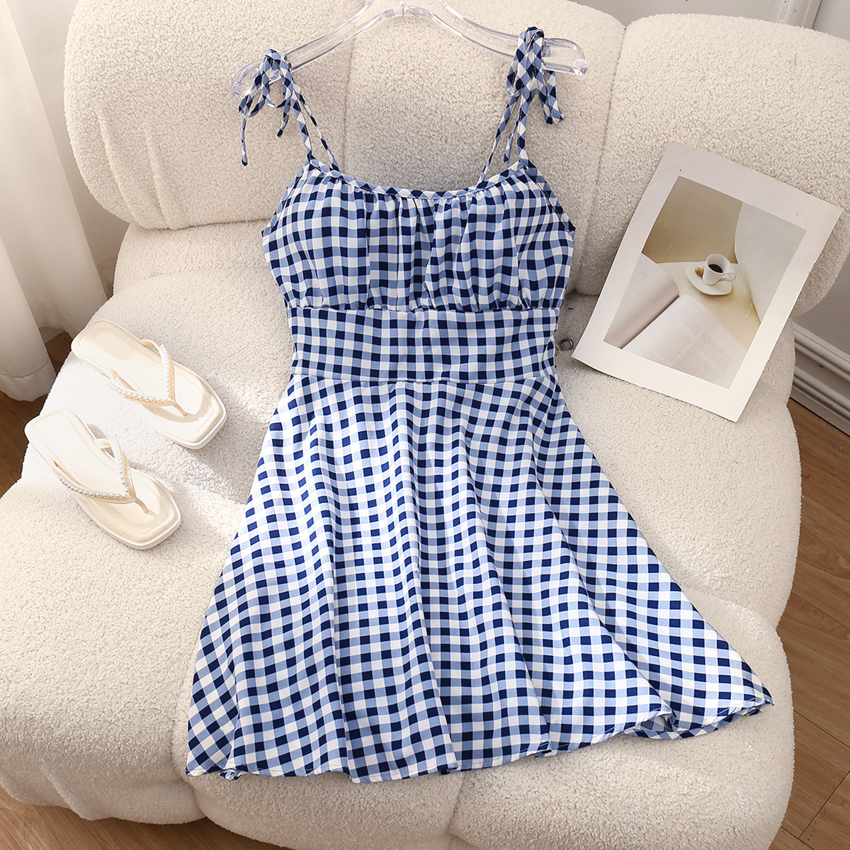 파란색 격자 무늬