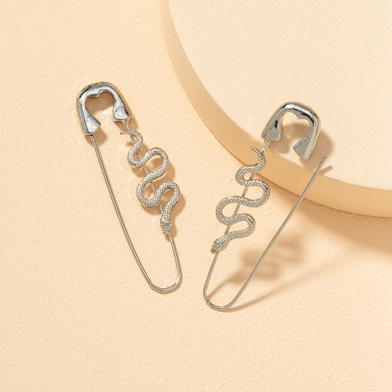 fashion alloy snake pin earrings