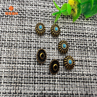 ���S���l�͹������L�A����ʯײ�10mm�Ͻ�ţ��ѝ�������o���T�