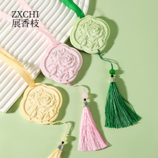 Exhibition of incense branches, roses, aromatherapy plaster, fresh air, fragrant stone decoration, home car wardrobe, car fragrance