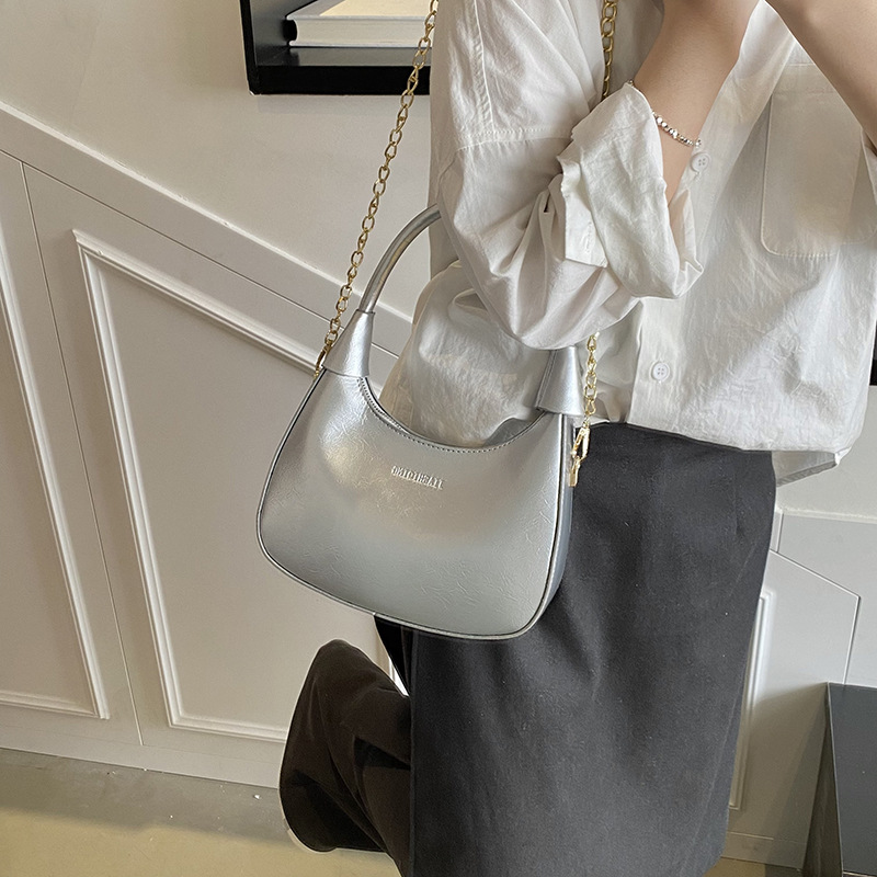 Ins ultra fuego bolso rojo bolso de mujer 2025 bolso de mano de mujer nuevo bolso de brazo simple bolso de hombro