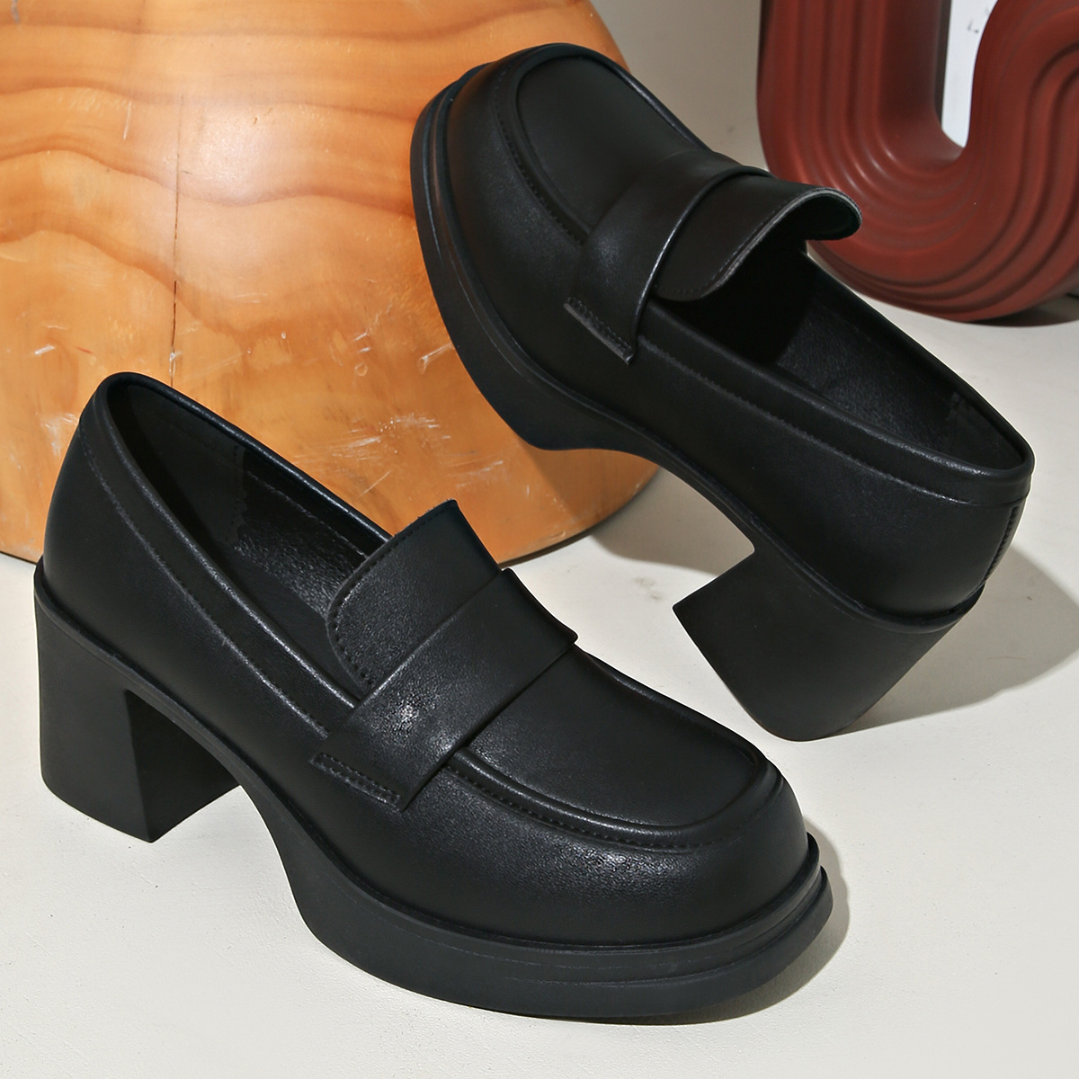Lente damesschoenen in Britse stijl, van leer, plus size, met dikke zool, stevige hak, retro hoge hakken, loafers_voghion.com