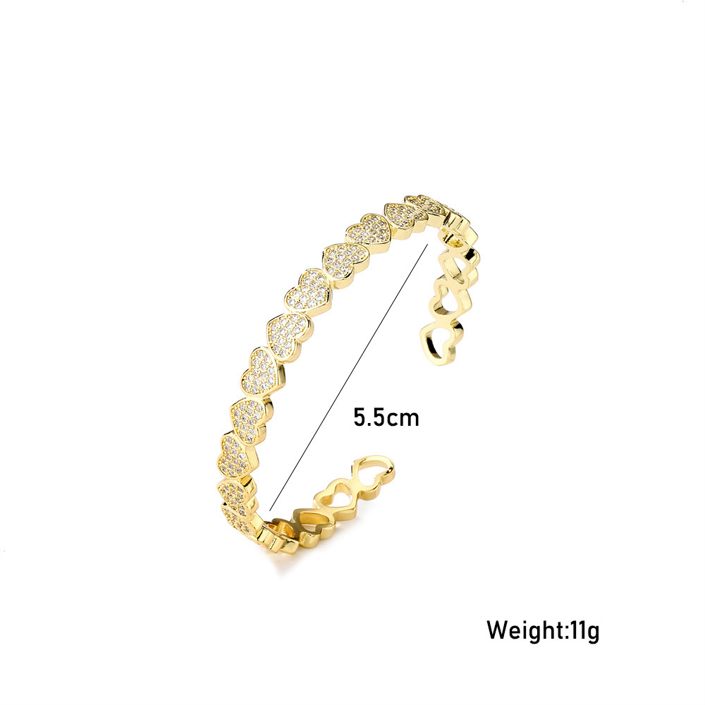 Fashion Copper-plated Gold Heart-shape Bracelet Micro-inlaid Zircon Jewelry display picture 1