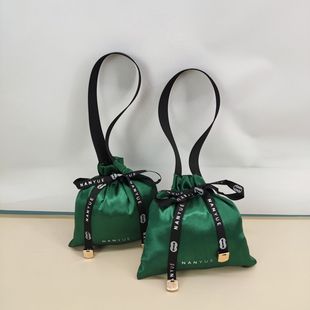 Hand-Held Satin Drawstring Bag for Jewelry Storage, Imitation Silk Tote Bag, High-End Wedding Candy and Gift Bag