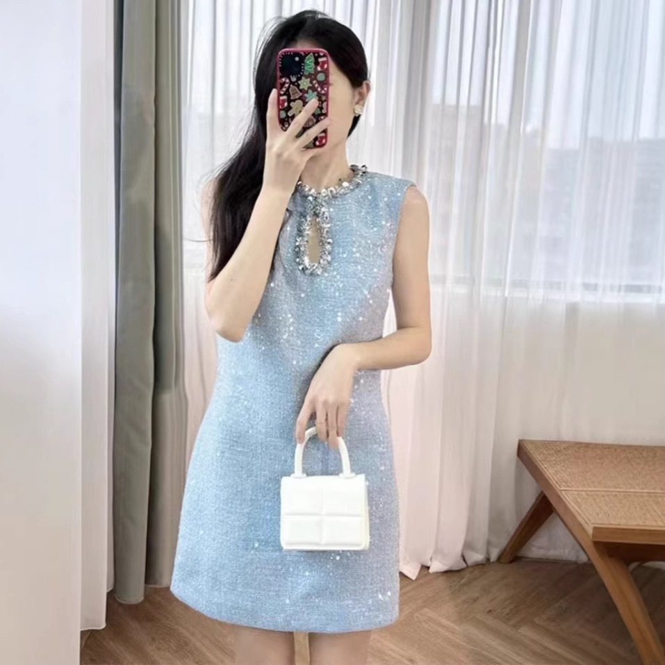 Chanel-Style Rhinestone-Embellished Cut-Out Sequin Waist-Cinching Dress for Women, Summer 2026 New Model, Heavy-Duty Rhinestone-Encrusted Sleeveless Party Short Dress