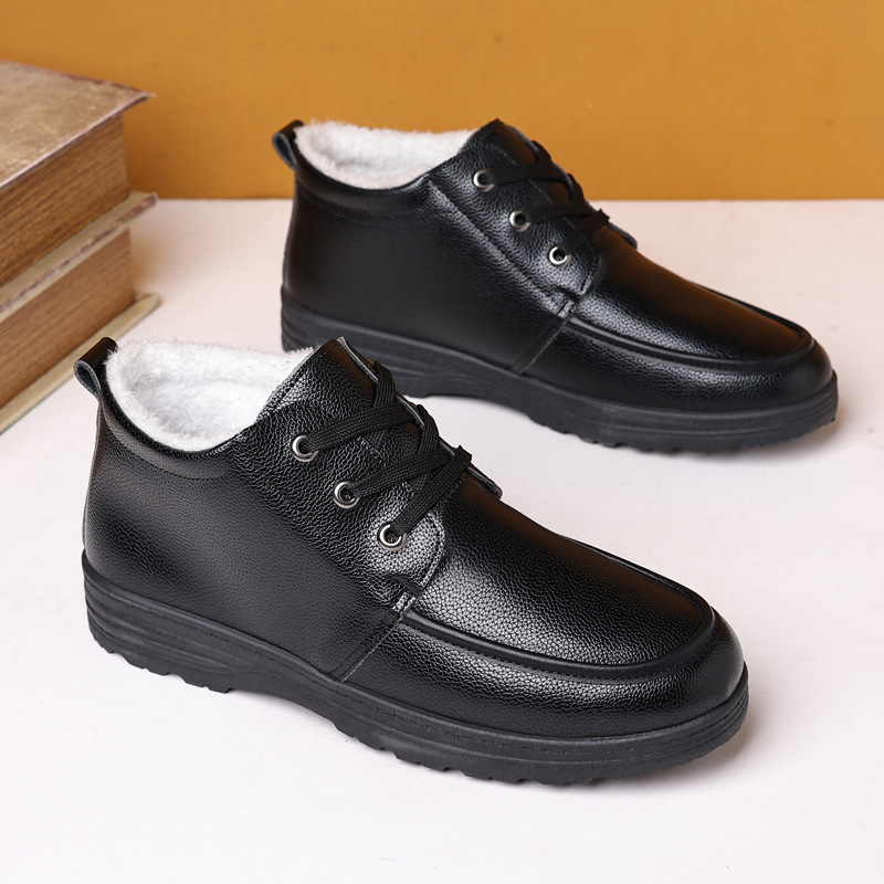 2023 Invierno cálido forrado de lana engrosada de los hombres zapatos de cuero casuales botas de algodón con cordones zapatos de algodón altos zapatos de mediana edad y ancianos
