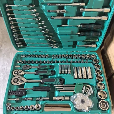 Auto Repair and Car Maintenance | Mühərrik tənzimləmə alətləri - 121-piece-24-tooth-auto-repair-socket-wrench-set