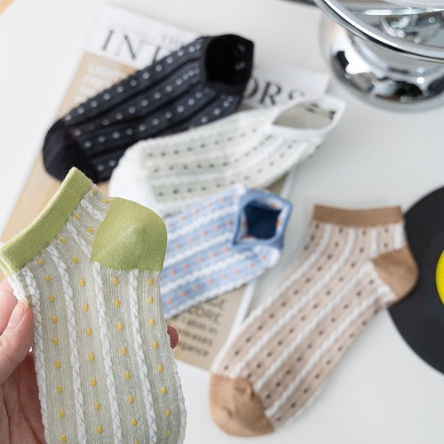Spring and summer new Japanese style retro twist fine point sweet women's boat socks ins Korean style fashionable cotton women's short socks