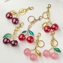 新款创意樱桃树脂挂饰女欧美跨境时尚钥匙扣手机挂件包包挂件配饰