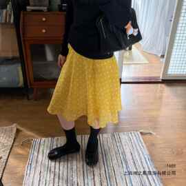 日系甜美黄色波点垂感半身裙女春夏简约学院风显瘦肌理感a字中裙