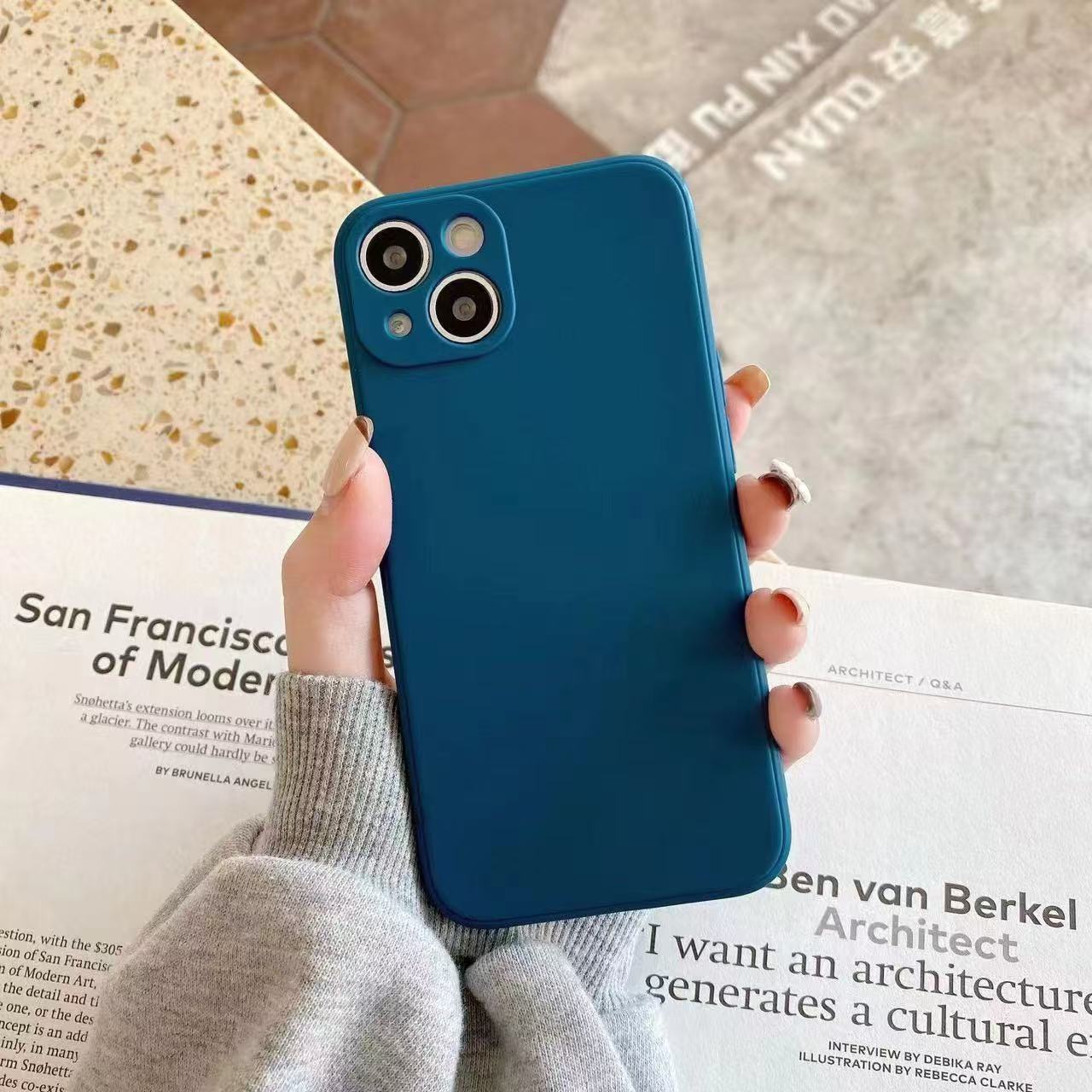 Adecuado para Apple 16 borde recto cubo de Rubik agujero fino 15plus funda para teléfono móvil silicona líquida 14pro color sólido 13/12/11x