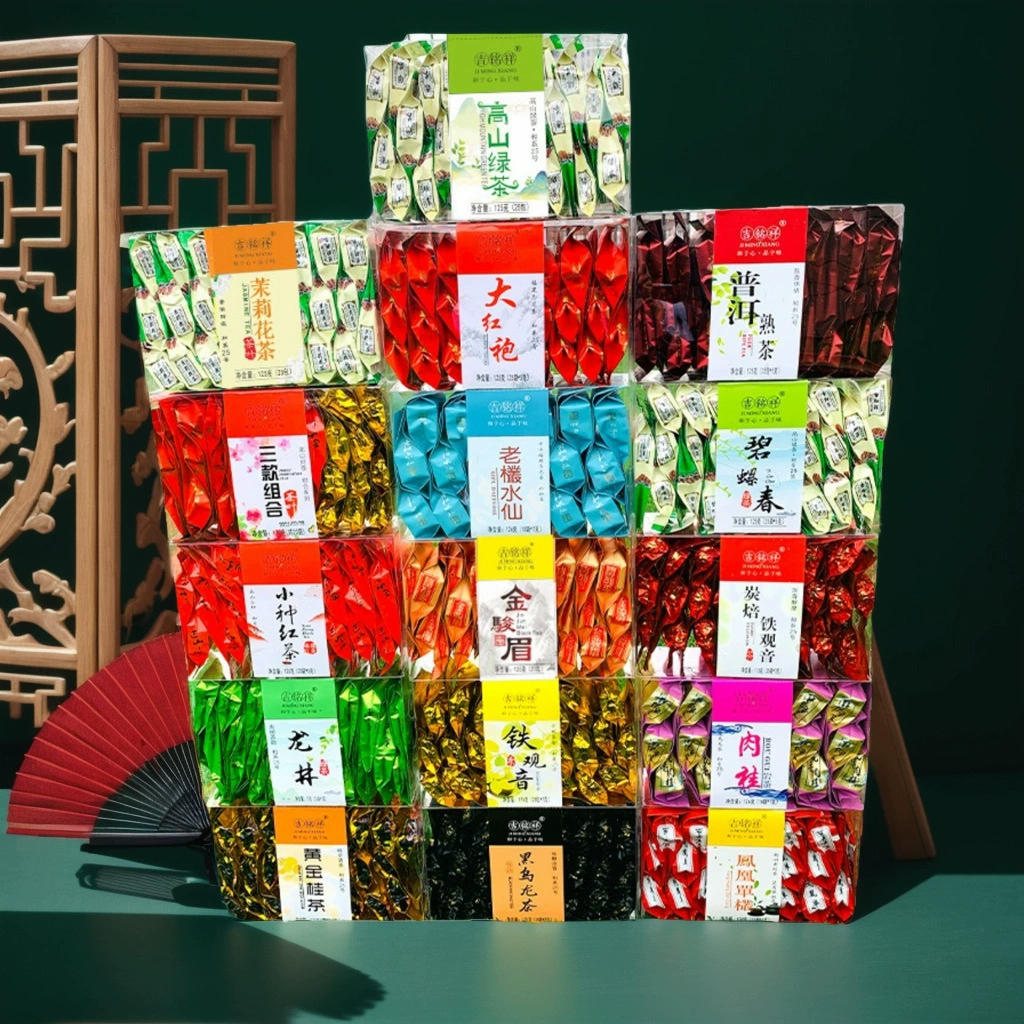 Чай в упаковках из супермаркетов: Дахунпао, Тегуаньинь, черный улун, зеленый чай Билуочунь, черный чай, улун.