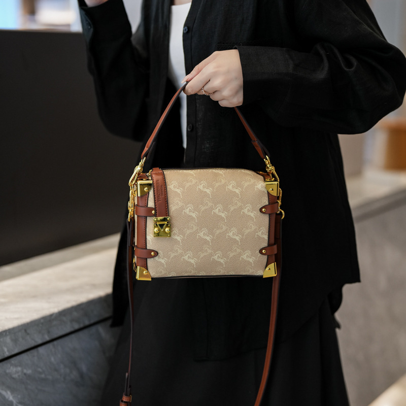跨境高级感包包女2025新款韩版女士百搭气质盒子包时尚单肩斜挎包|undefined