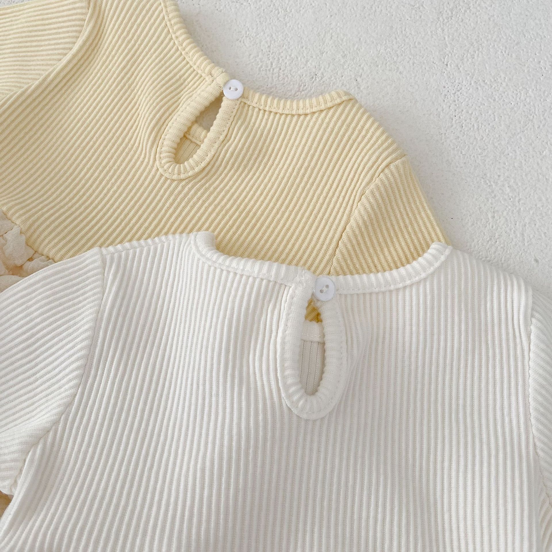 Tuta Ha Yi a maniche lunghe in garza a bolle per bambina autunno 2024, tuta da gattonare + set di 2 cappelli in regalo_voghion.com