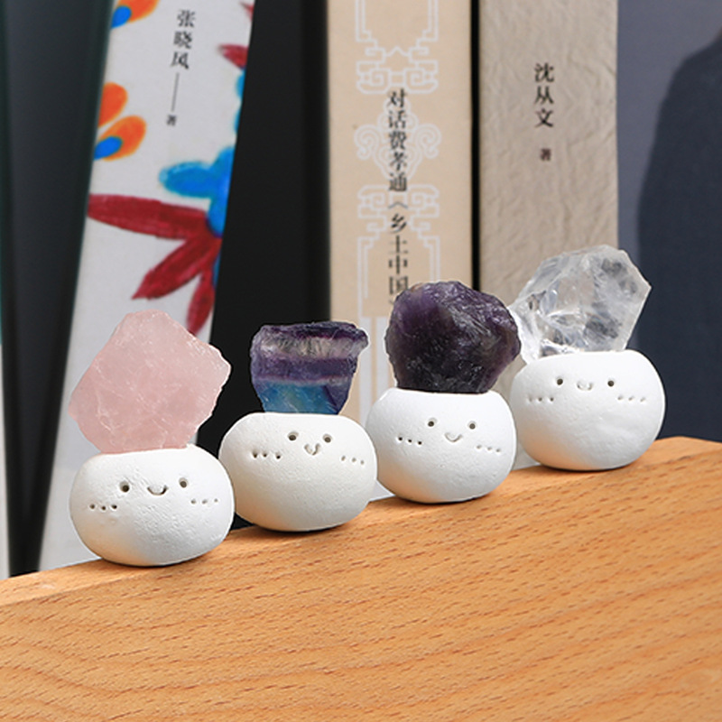 Natural Crystal Mini Desktop Cute Ornaments, Crystal Mini Figurines, Purely Handmade Crafts and Decorations