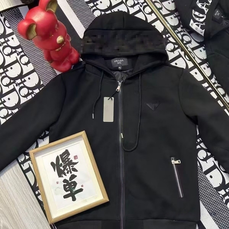 New rivet hooded jacket, versatile casual jacket, 2025 men's trendy and stylish autumn/winter collection, slim fit New rivet hooded jacket, versatile casual jacket, 2025 men's trendy and stylish autumn/winter collection, slim fit