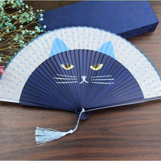 Mango de pintura de aerosol gato ventilador plegable japonés ventilador plegable chica dibujos animados Totoro ventilador imitación seda creativo japonés artesanía ventilador