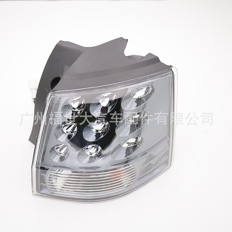 Aplicable a 2007 - 2010 Mitsubishi Outlander luz trasera exterior L: 8330A395 R: 8330A396 image 3