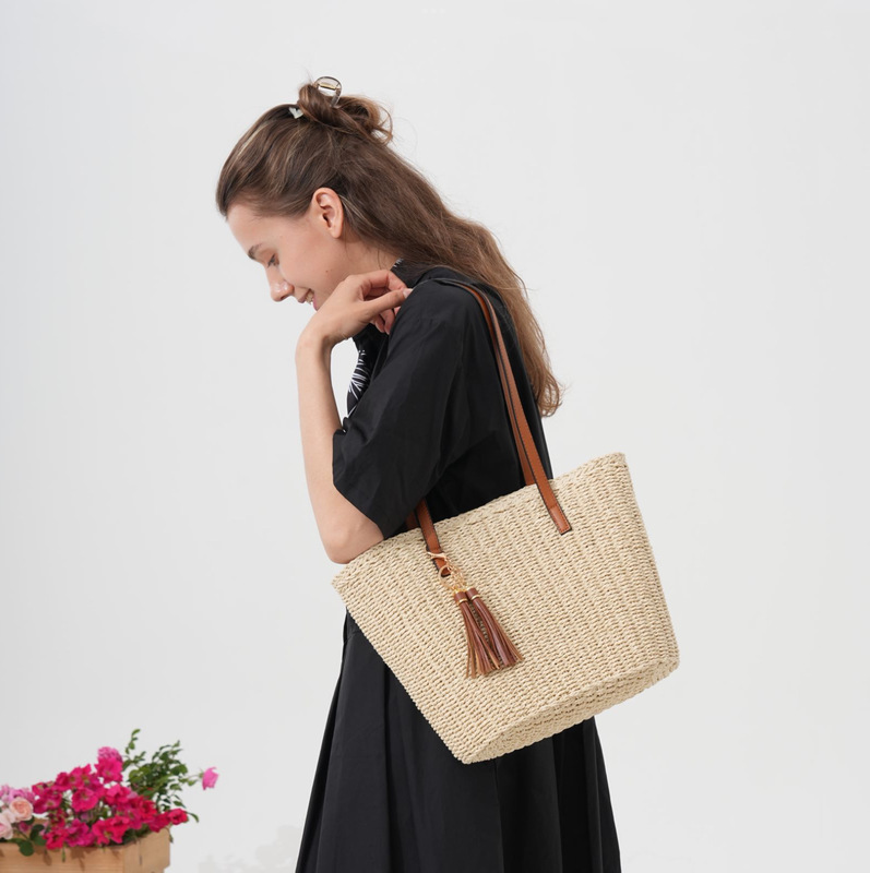 New Straw Woven Bag for Women, Versatile Handmade Woven Bag with Tassels, Tote Bag, Beach Bag for Seaside Vacation