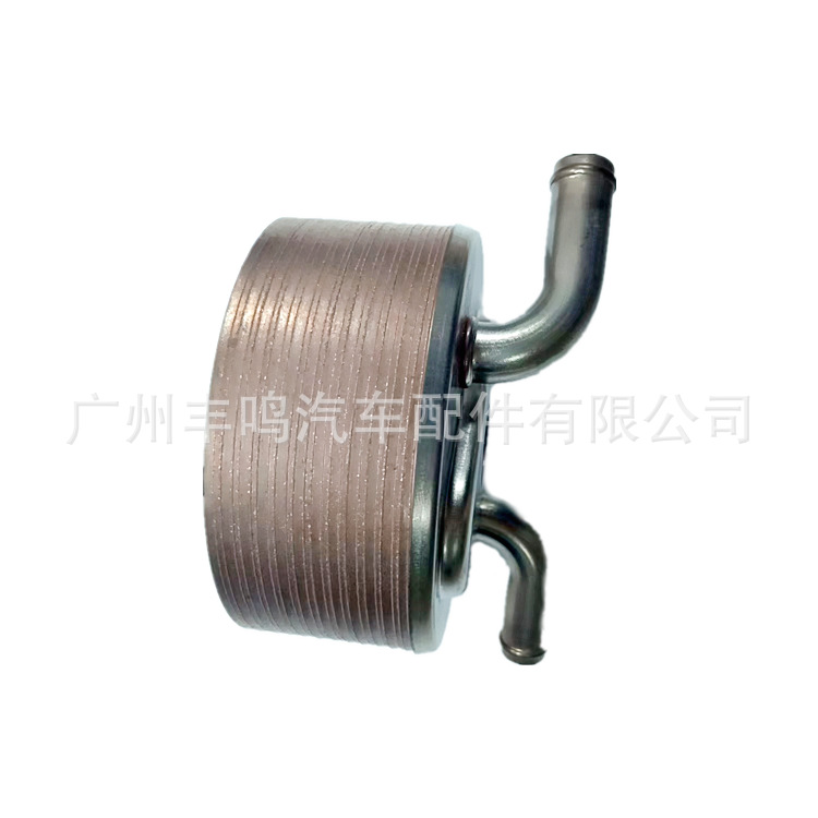 1240A008 núcleo del enfriador de aceite del coche adecuado para Mitsubishi L200