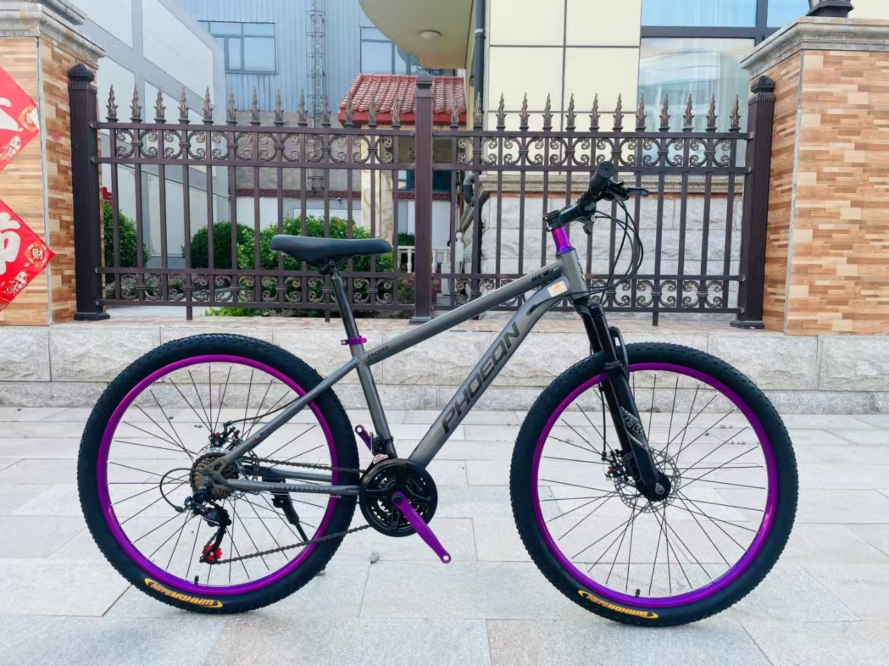 Large Quantity of Phoenix Shengxiang Mountain Bikes in Stock, Mountain Bike Racing Student Bicycles, Source Manufacturer