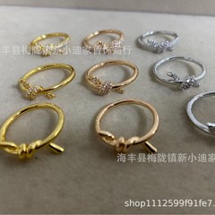 精工V金高质量Tknot镶钻戒指玫瑰金色黄金色t家指环欧美风格轻奢
