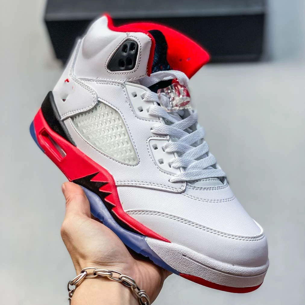 Баскетбольные кроссовки Air Jordan retro, ретрофлексирующий дизайн, размеры 36–46