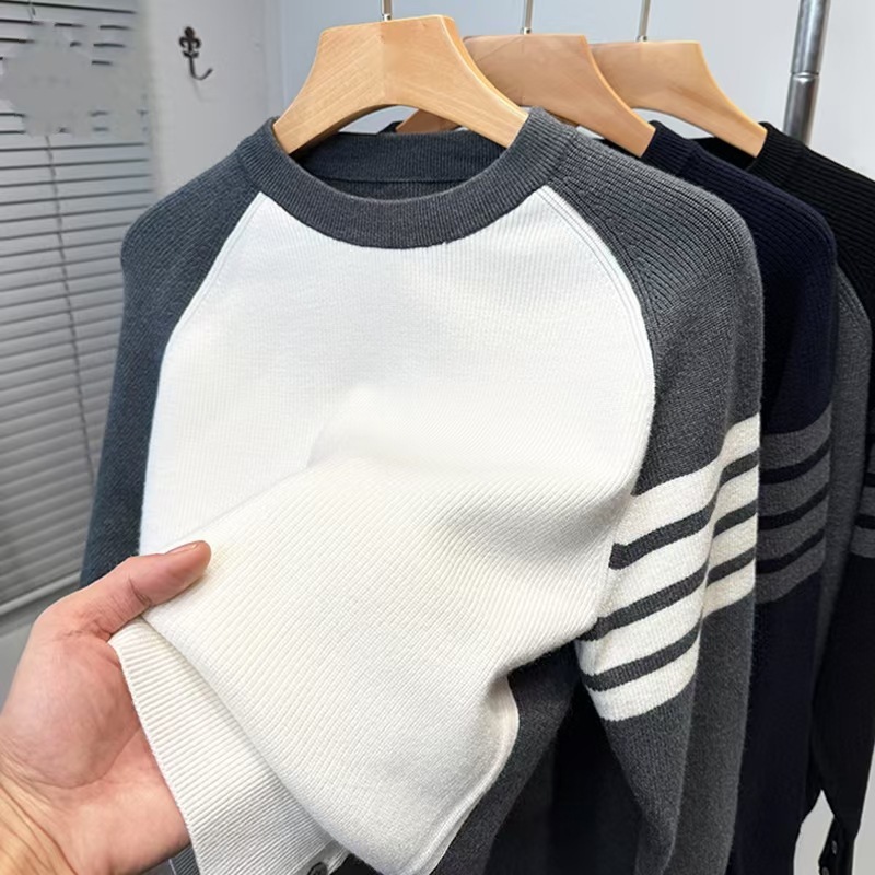 ファッションの色合わせのプルオーバー|undefined