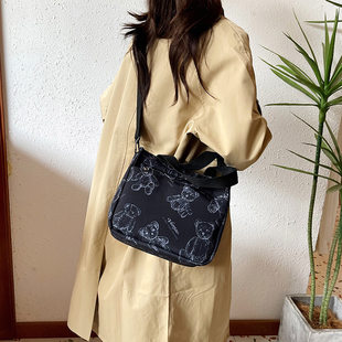 Capacious shopping bag, one-shoulder bag, shoulder bag to go out for traveling