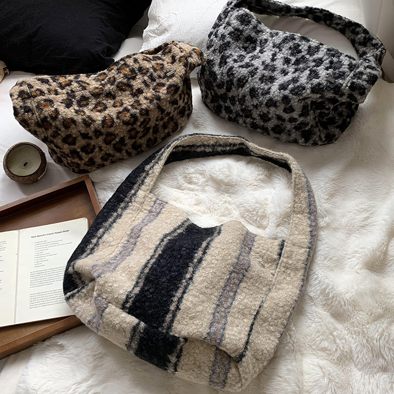 Dongdaemun, Corea del Sur, nueva moda, imitación de cordero, lana de felpa, bolso de hombro de gran capacidad, estampado de leopardo, bolso de muñeca