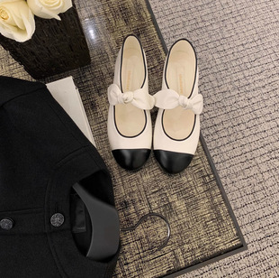 Chanel-Style Slip-On Shoes with Bow, Black and White Color-Blocking, Round Toe, Sheepskin, Versatile, Age-Reducing Mary Jane Shoes for Women