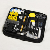 Набор инструментов для ремонта для ремонта и разборка с наборами часами с набором для снятия часов.