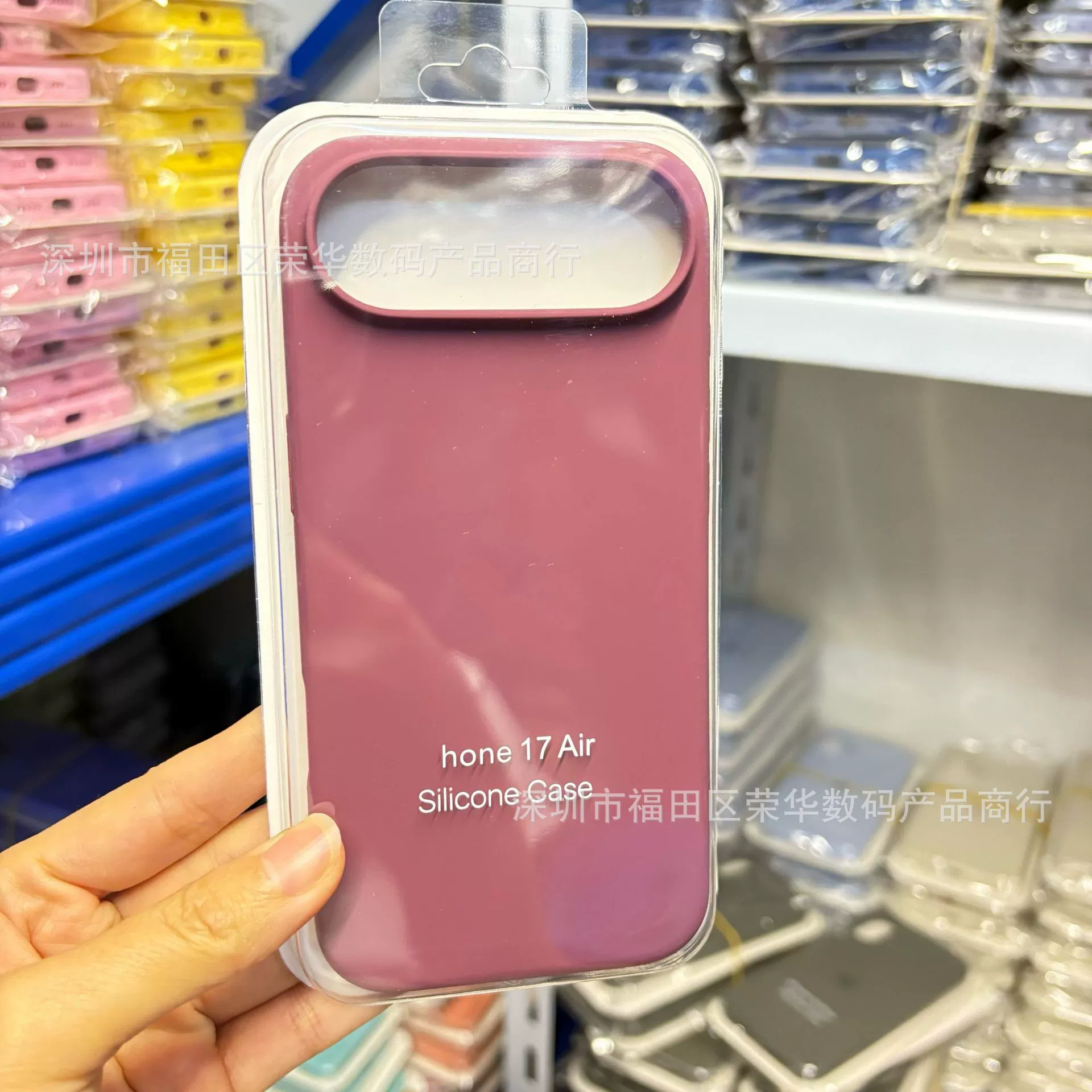 Чехол для телефона Apple iPhone17/iPhone17 Pro/iPhone17 Pro Max — жидкий силикон, кнопка камеры, защита от падений
