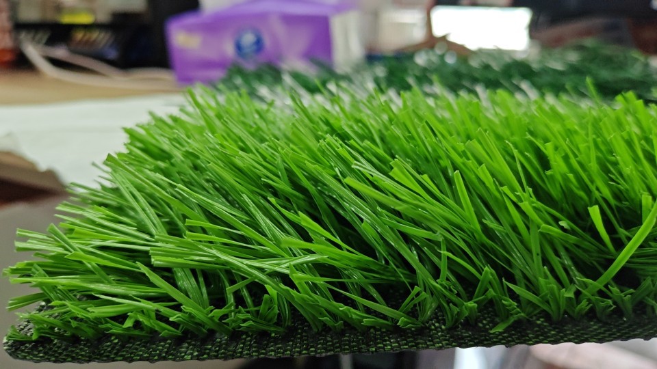 假草坪人造板足球场填充草免填充休闲草