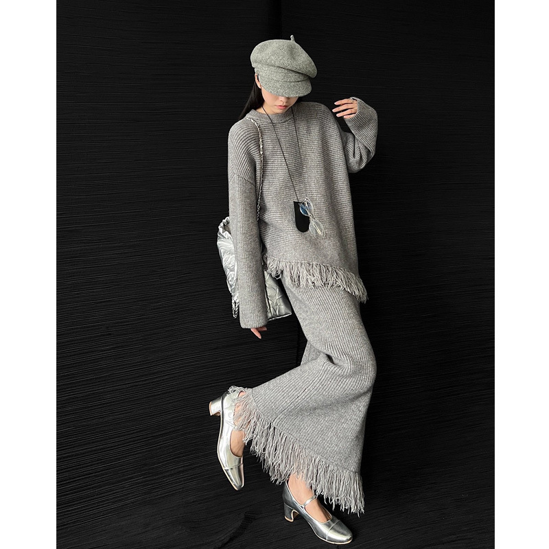 Designed Autumn and Winter Lazy Style Tassel Sweater Skirt Fashion Suit Women's Loose Casual Knitted Two-Piece Set